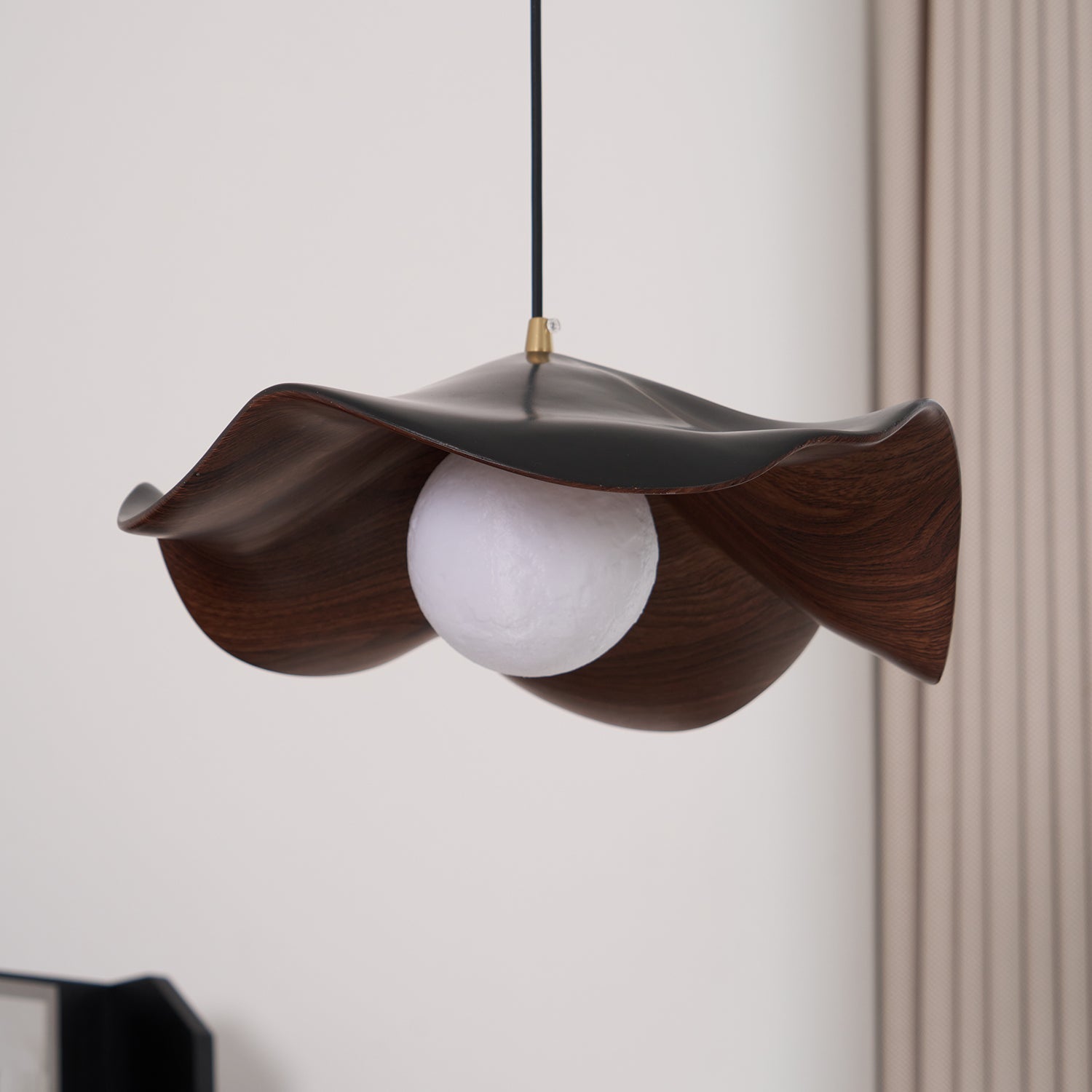 Zane Lotus Plug In Pendant Light