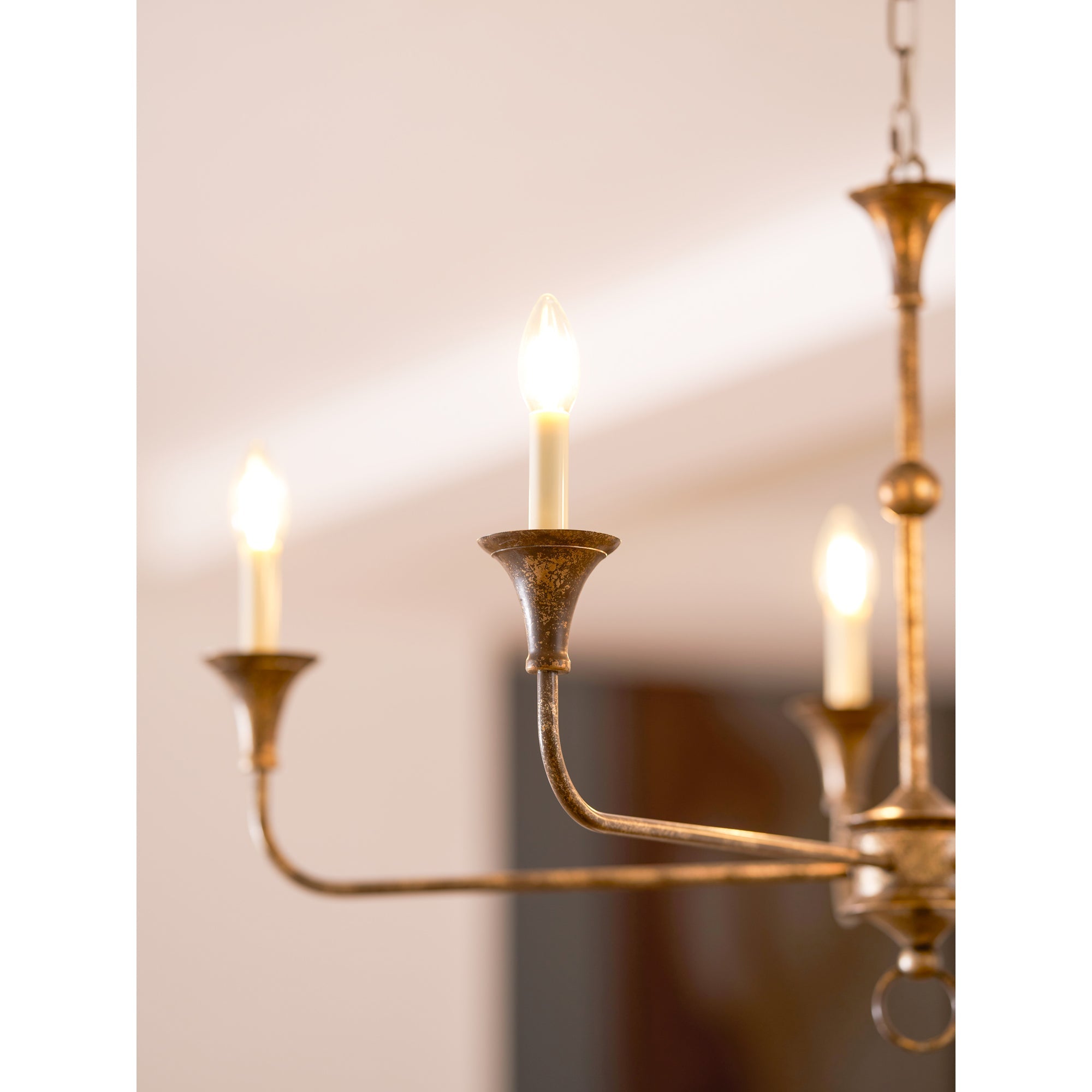 Zelkalo Classic Chandelier