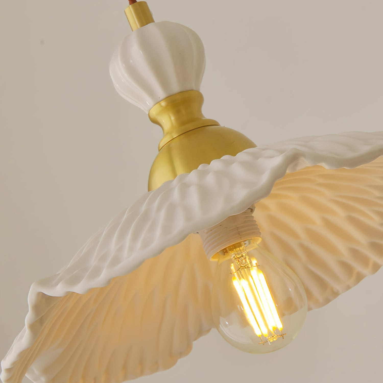 Calsonas Pendant Light