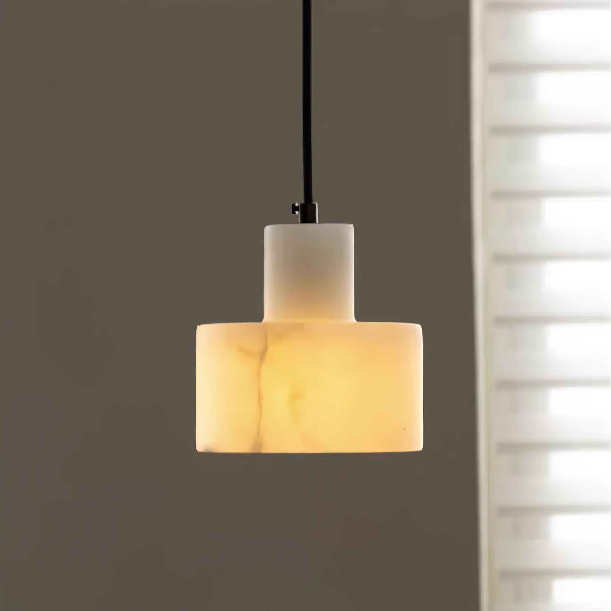 Parelia Pendant Light