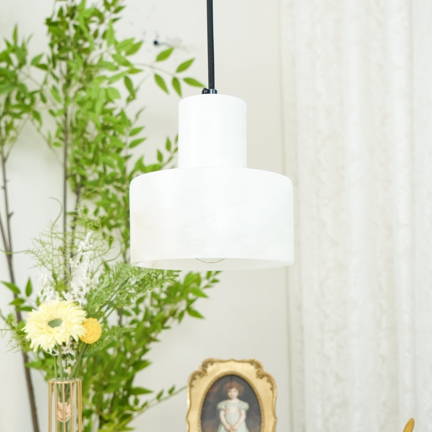 Parelia Pendant Light