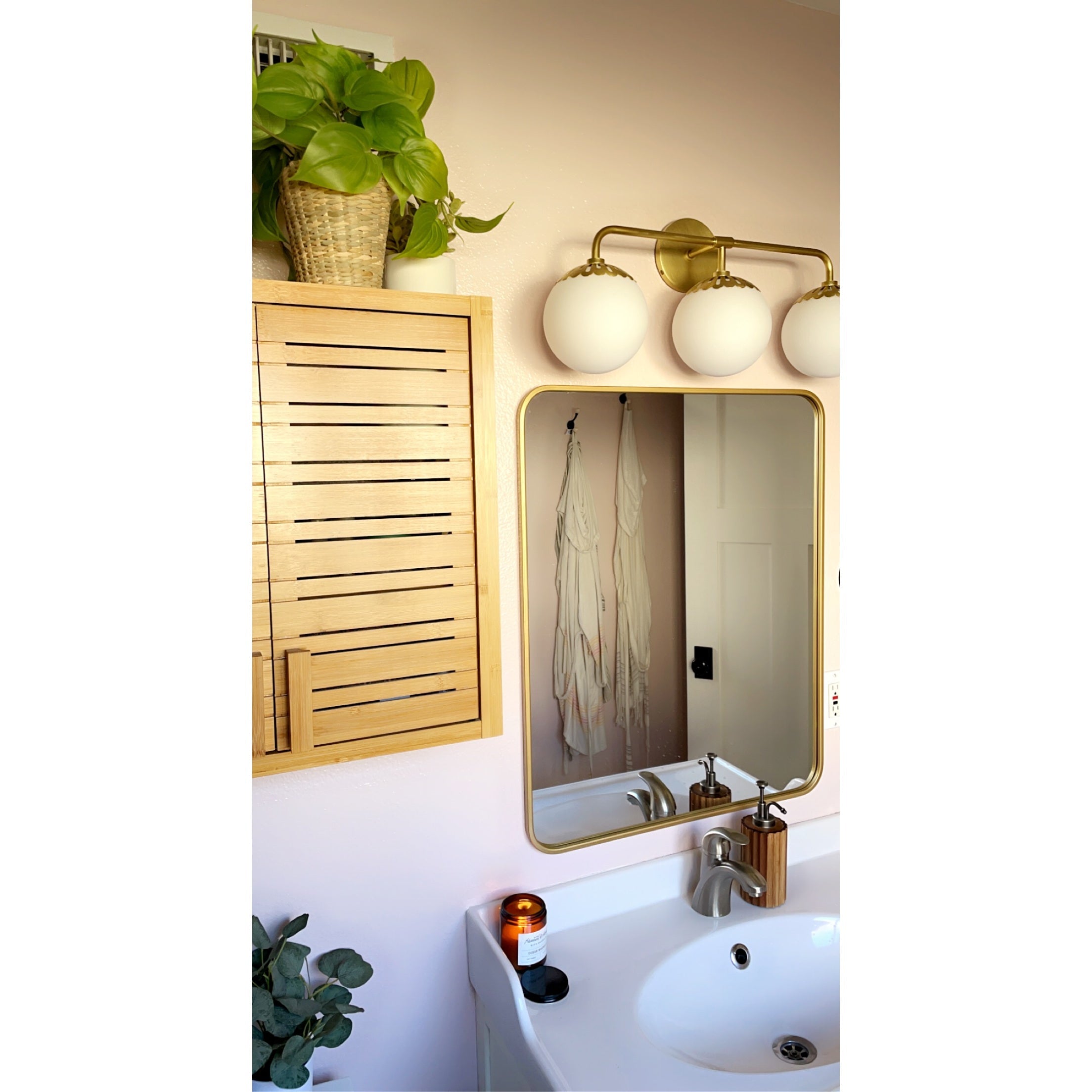 Quini Globe Wall Light