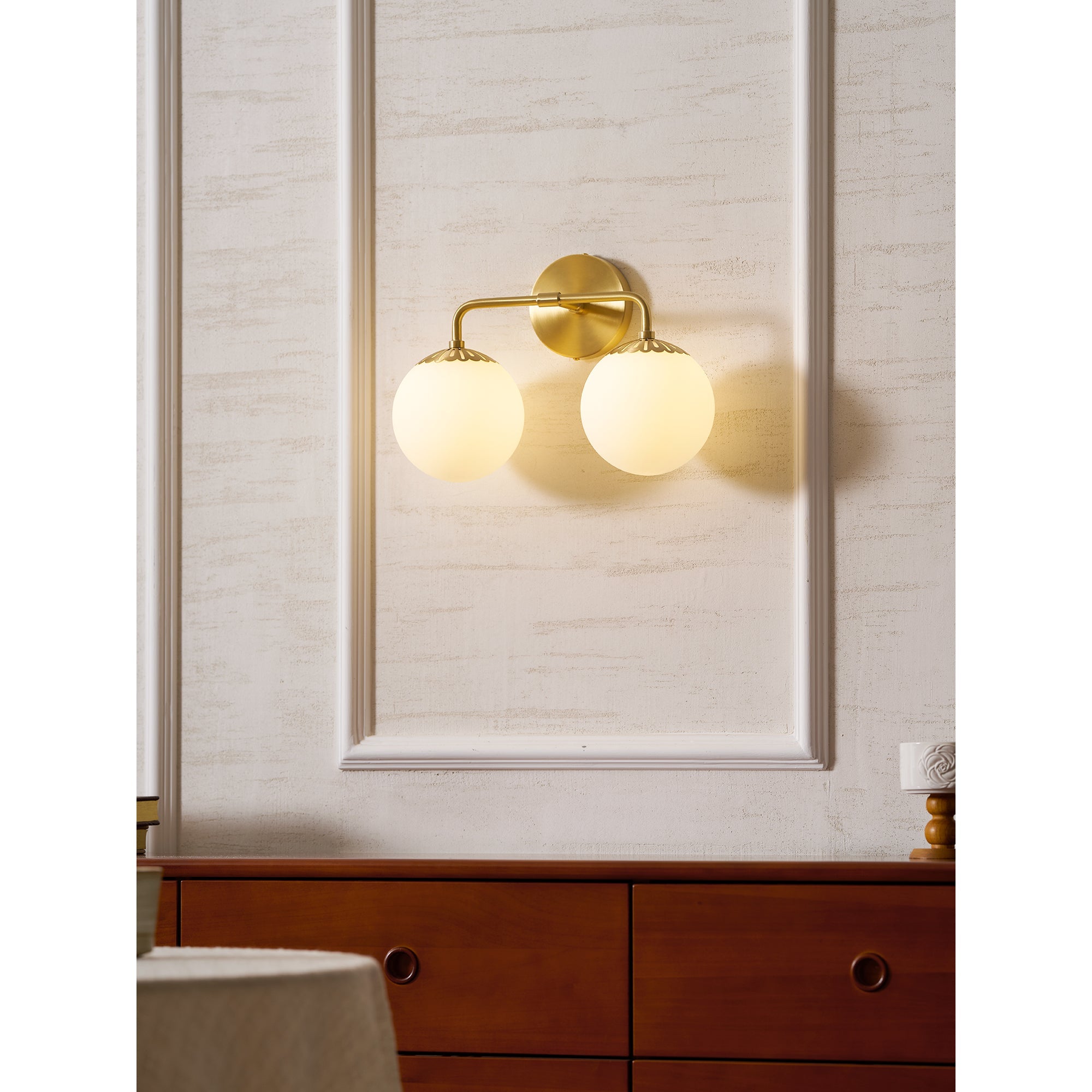 Quini Globe Wall Light