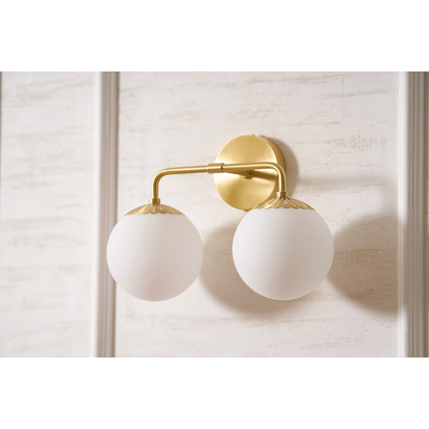 Quini Globe Wall Light