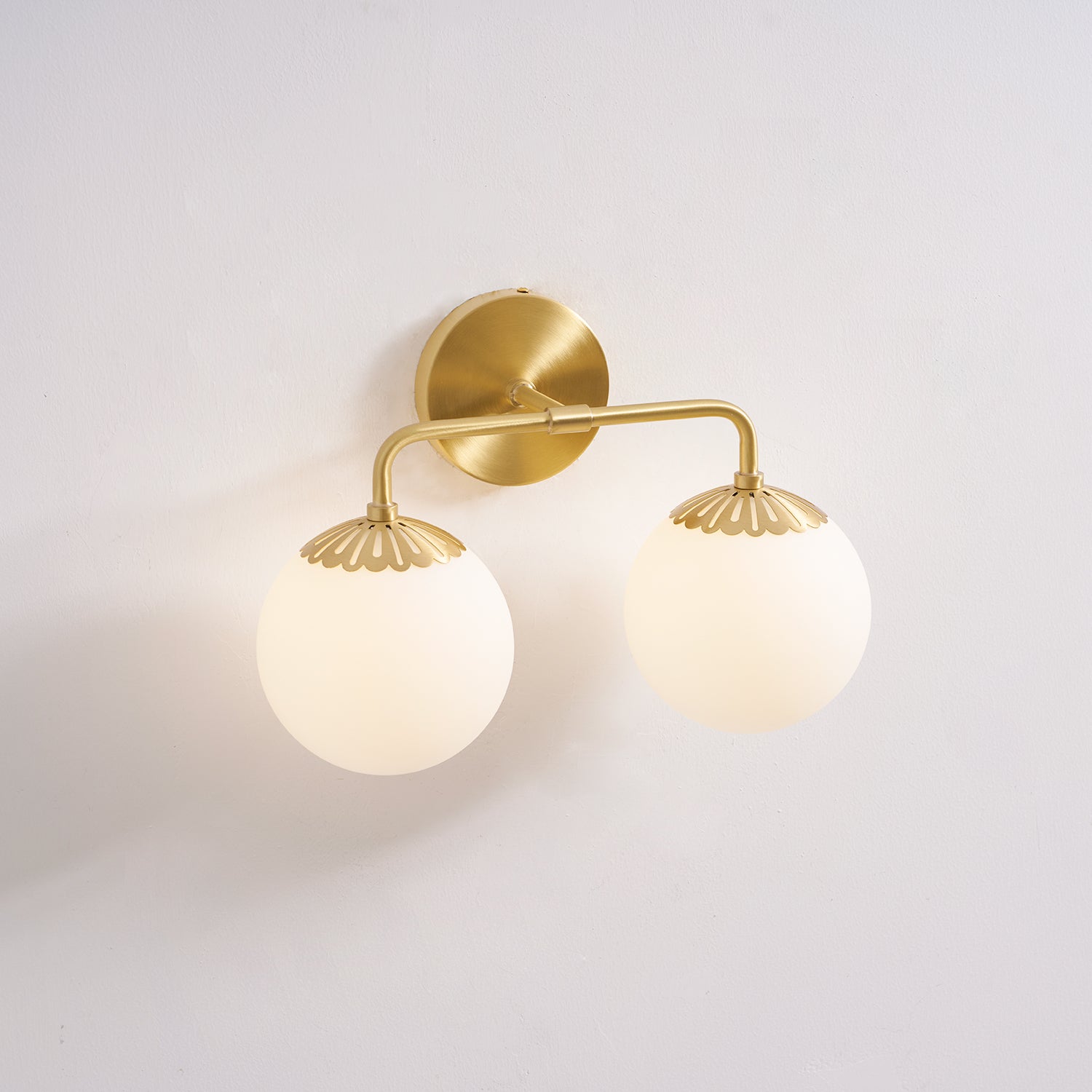 Quini Globe Wall Light