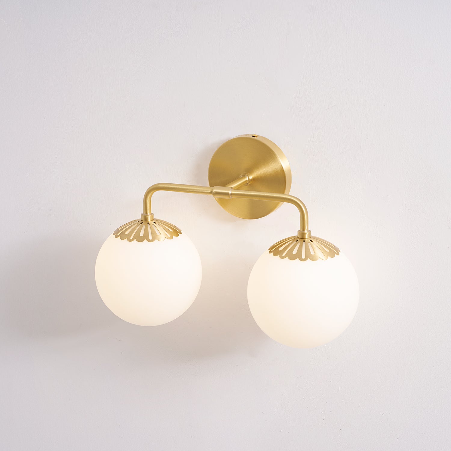 Quini Globe Wall Light