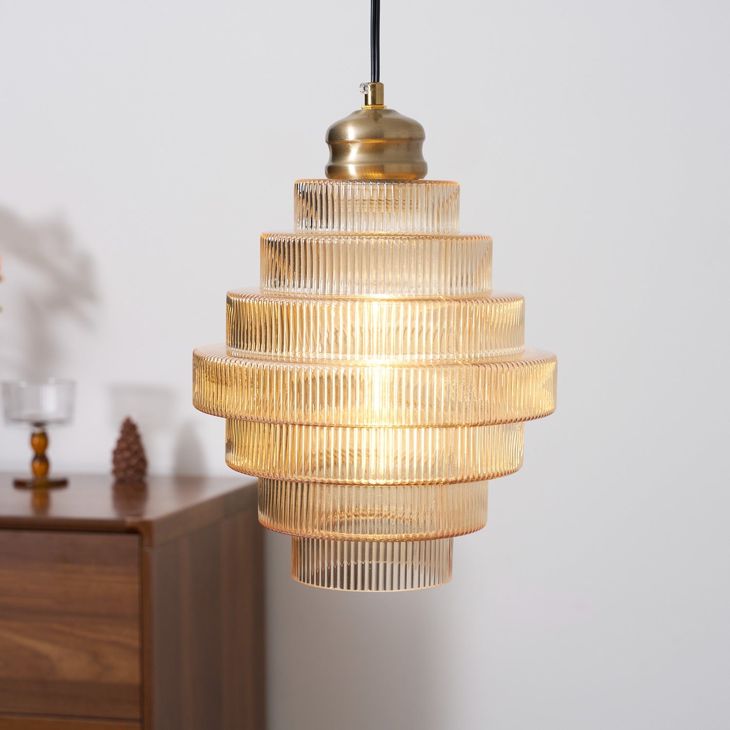 Wiolan Ribbed Pendant Light