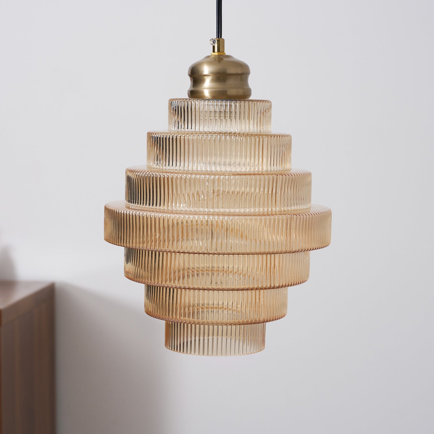 Wiolan Ribbed Pendant Light