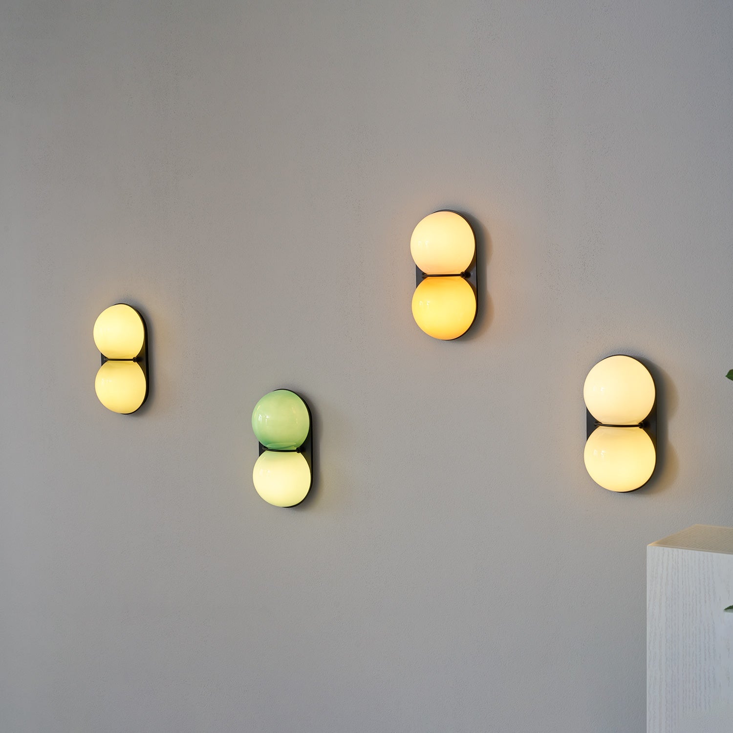 Akroia Wall Light