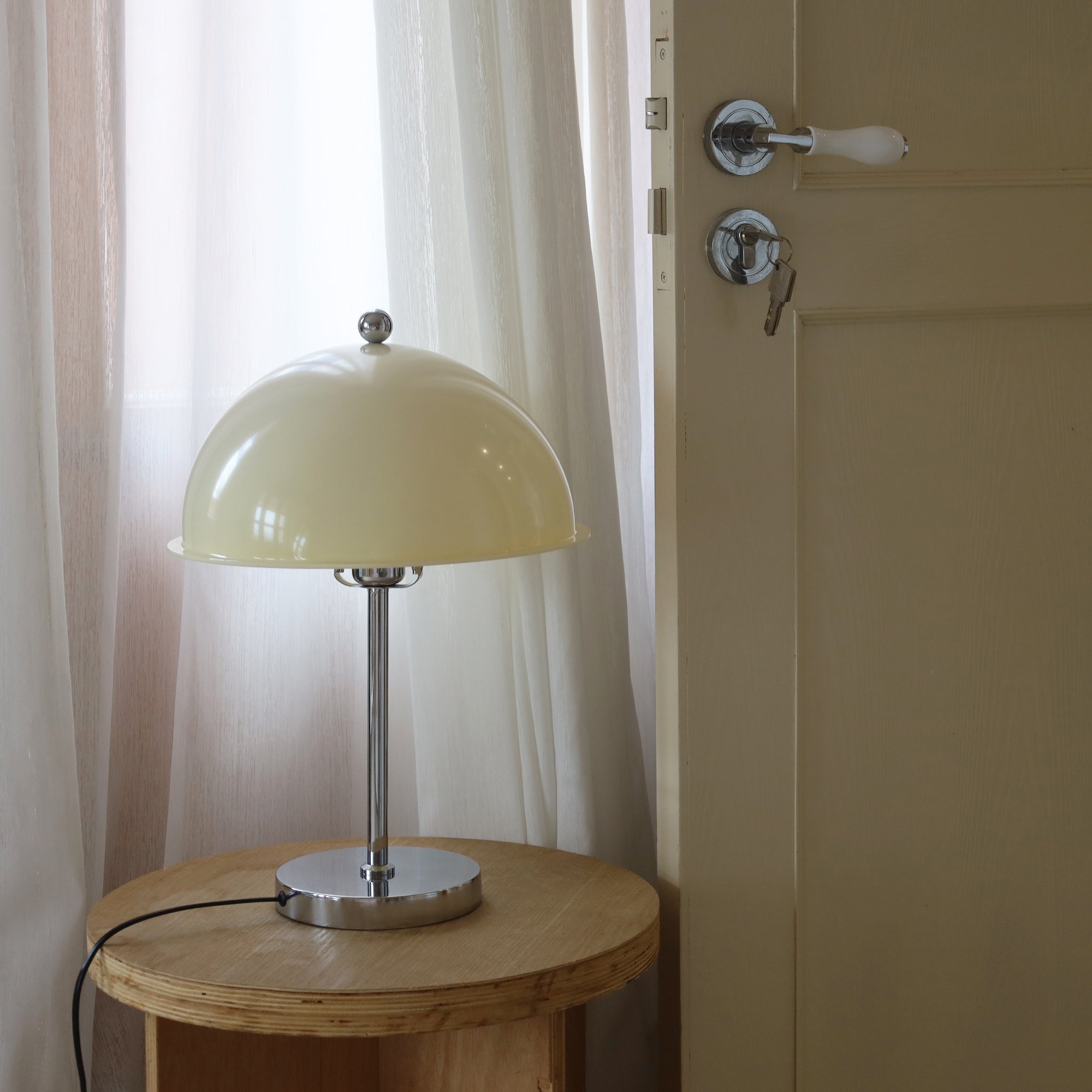 Kiroalko Table Lamp