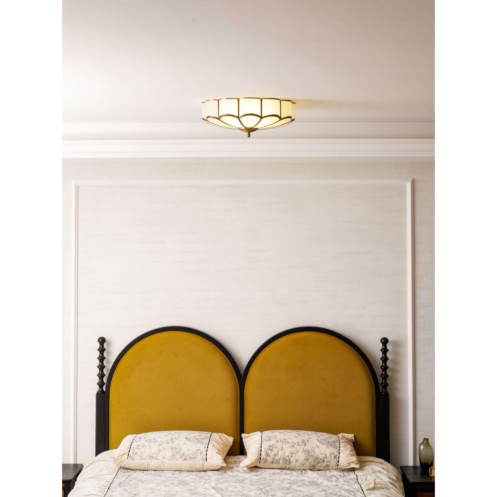Brizon Flower Ceiling Light