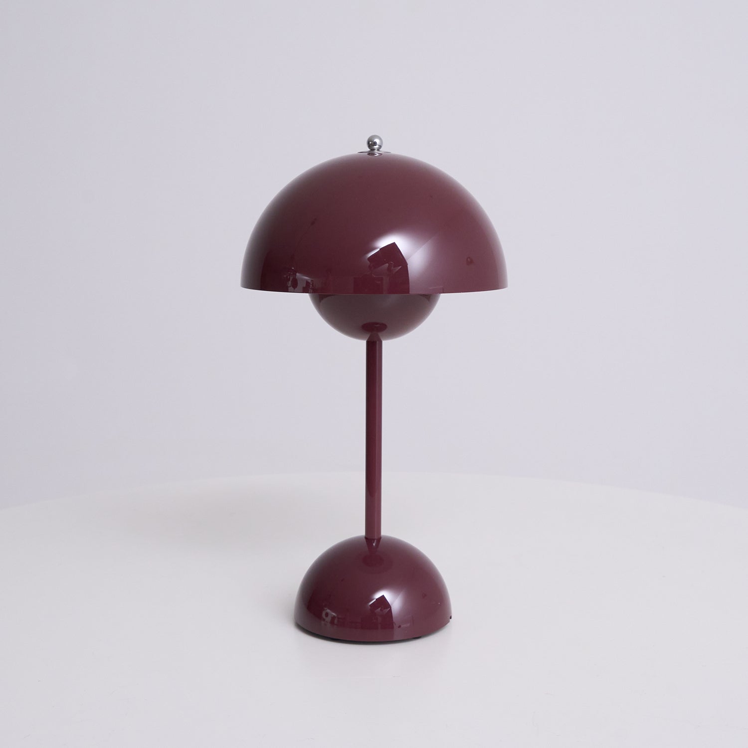 Elenva Outdoor Table Lamp