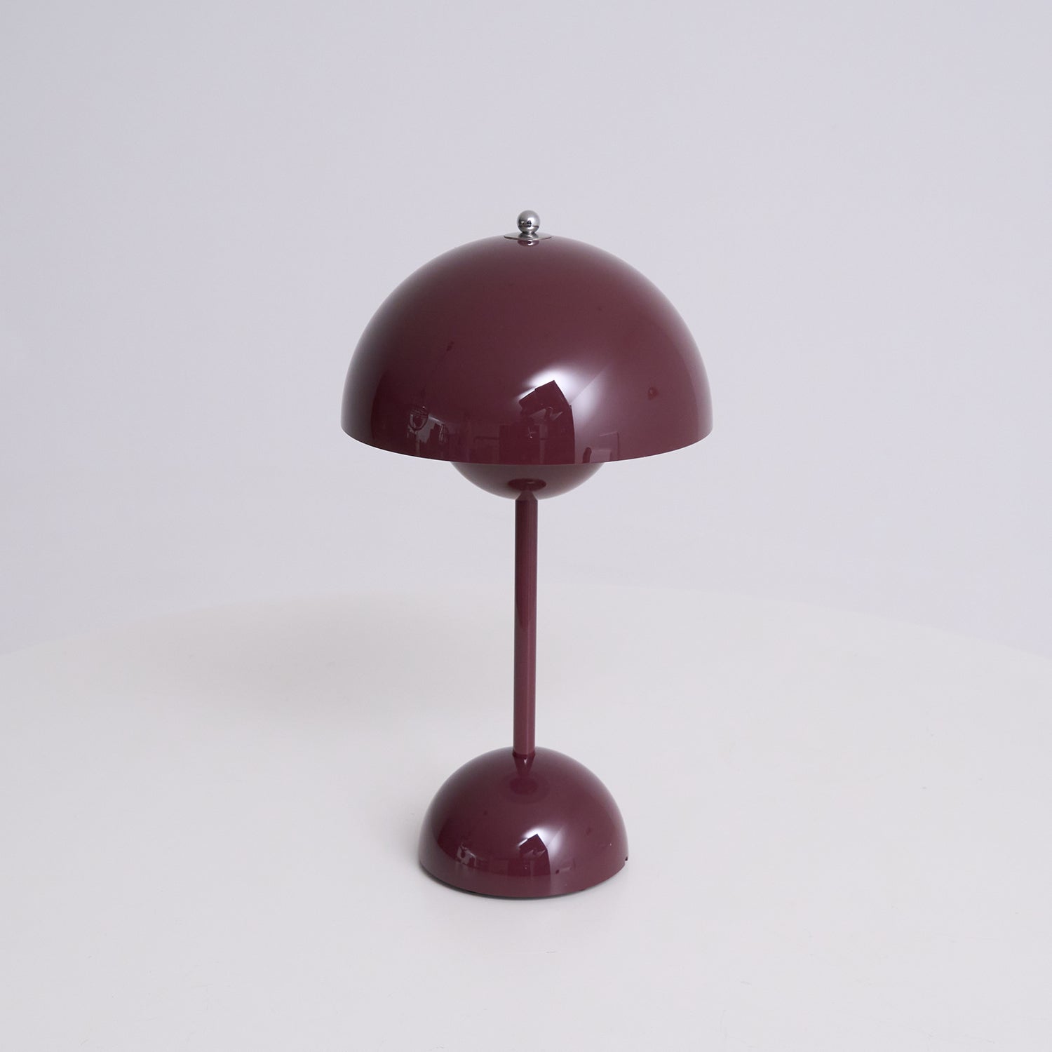 Elenva Outdoor Table Lamp