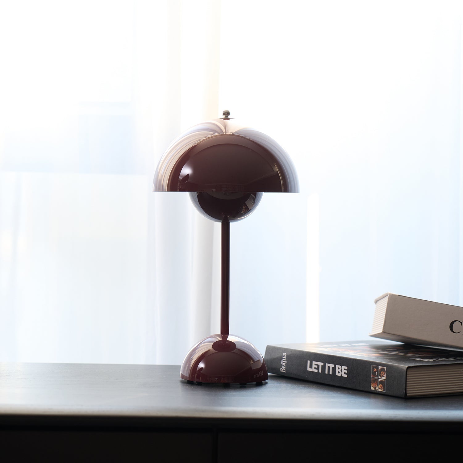 Elenva Outdoor Table Lamp