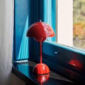 Elenva Outdoor Table Lamp