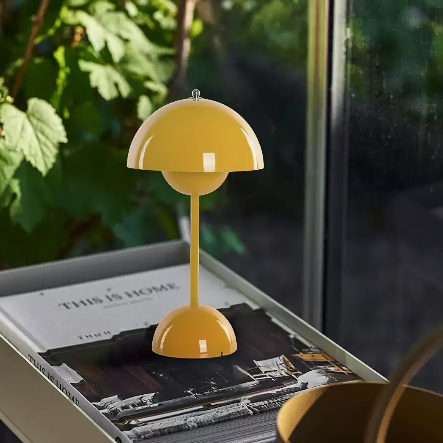 Elenva Outdoor Table Lamp