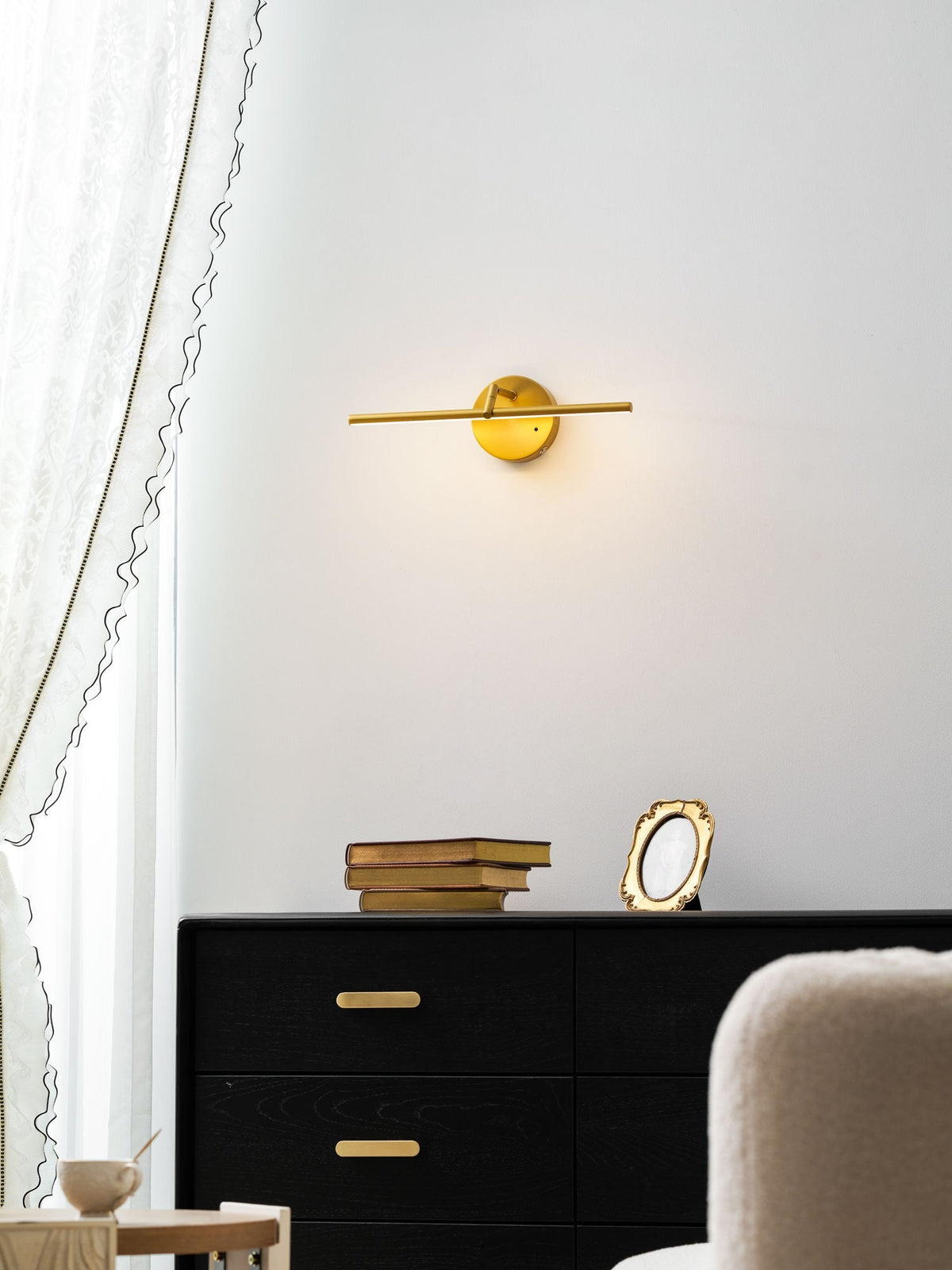 Galleria Slim Rechargeable Wall Light – detail 21