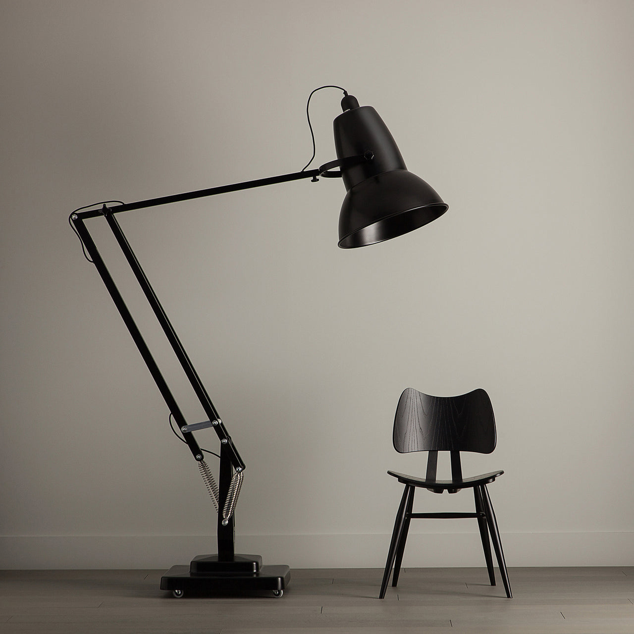 Jorlanel Articulated Floor Lamp