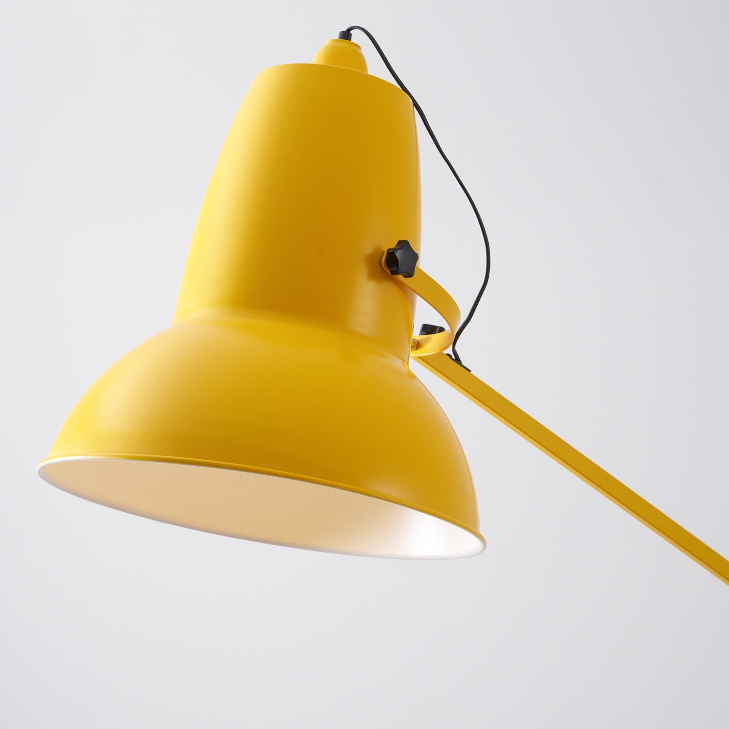 Jorlanel Articulated Floor Lamp