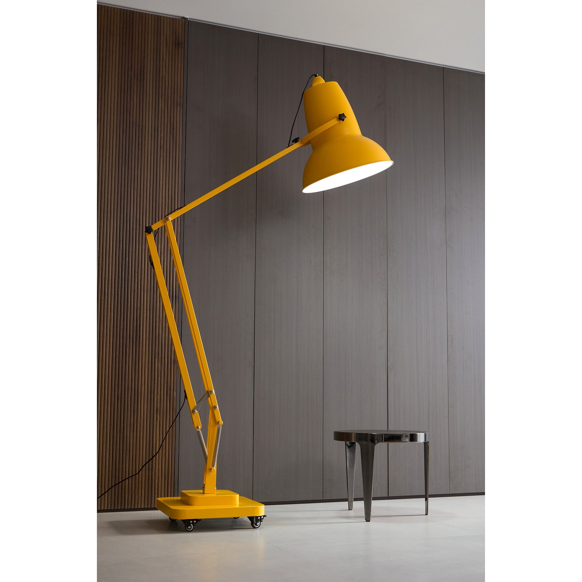Jorlanel Articulated Floor Lamp