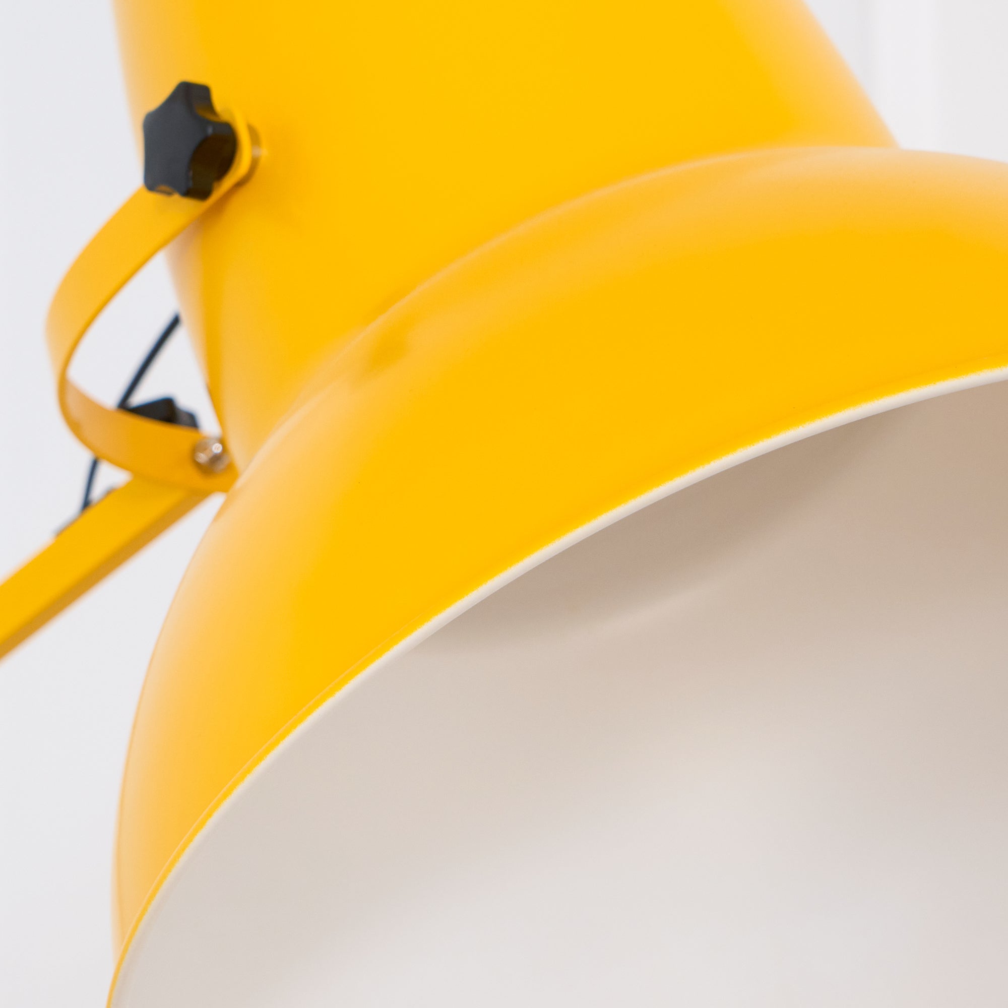 Jorlanel Articulated Floor Lamp