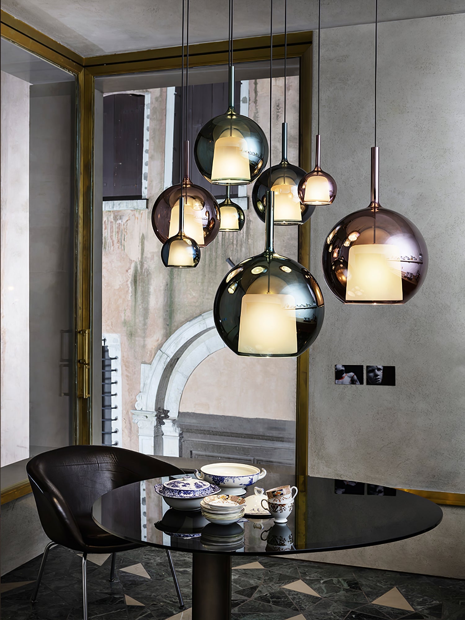 Vyreno Globe Pendant Light