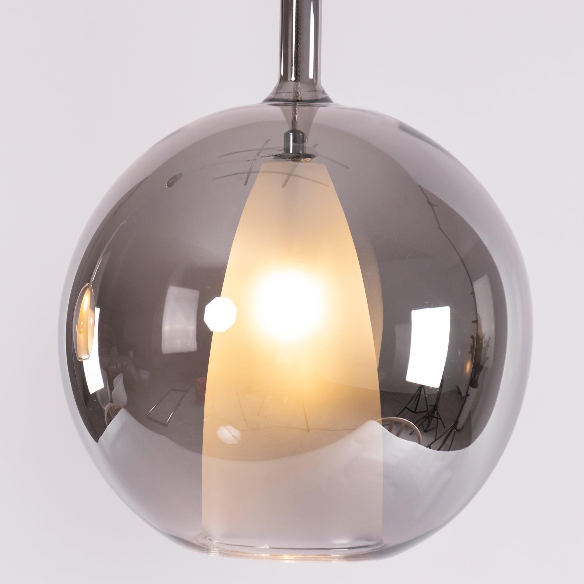 Vyreno Globe Pendant Light