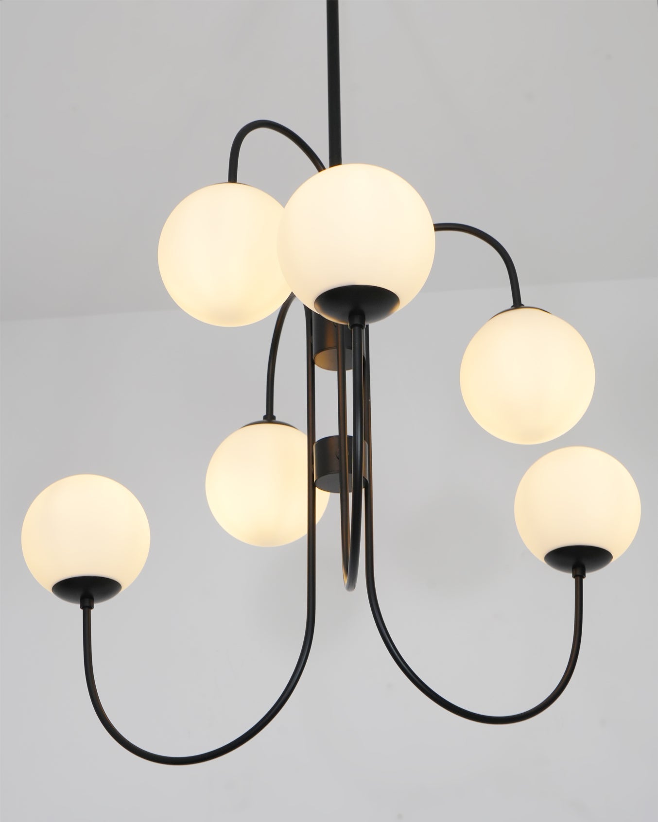 Jornoen Globe Chandelier
