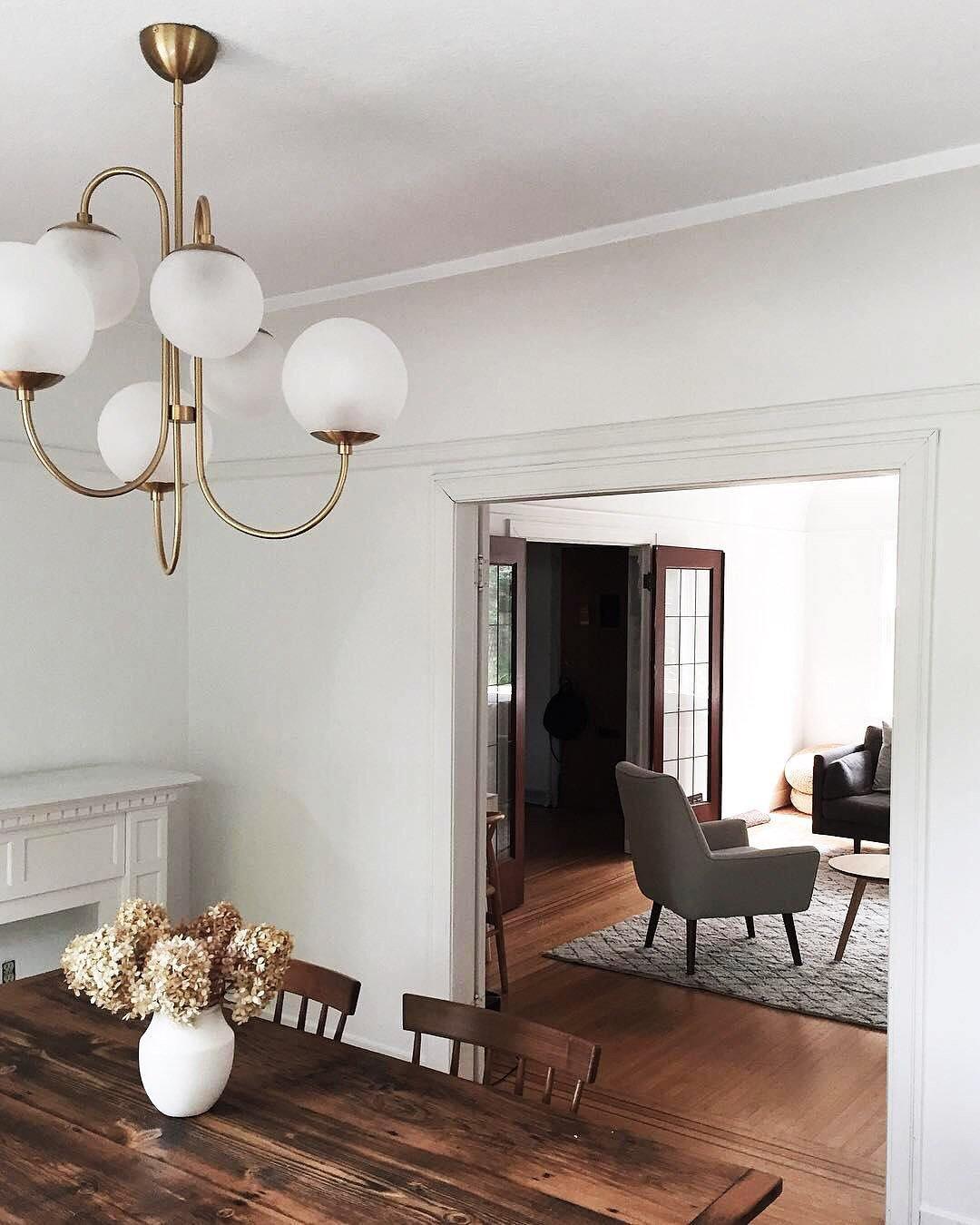 Jornoen Globe Chandelier