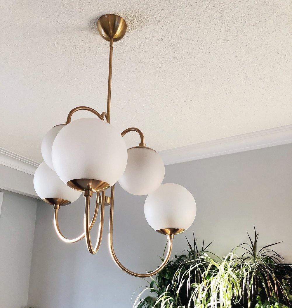 Jornoen Globe Chandelier