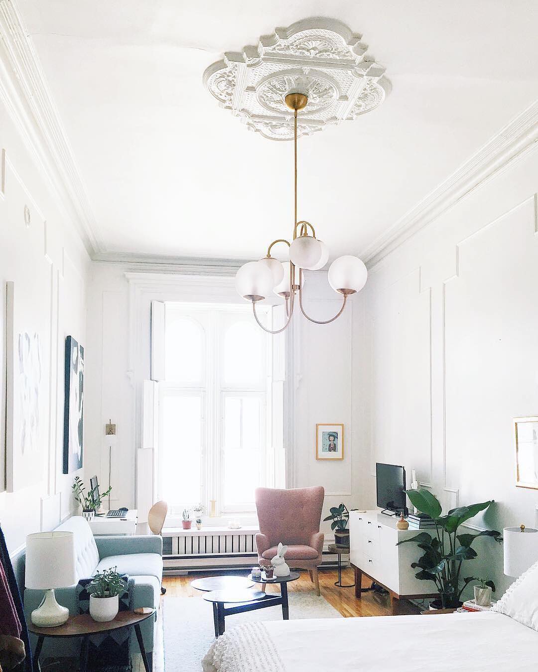 Jornoen Globe Chandelier
