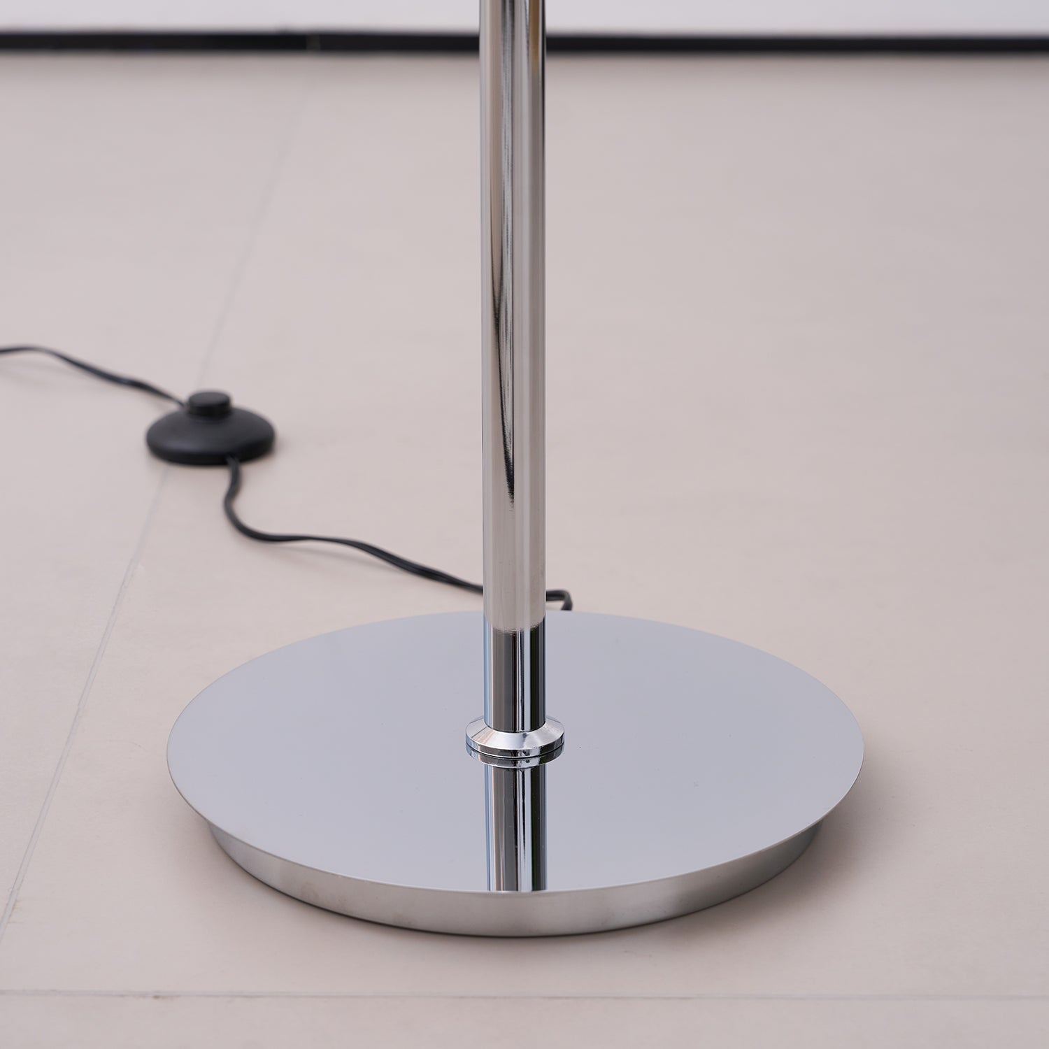 Nolla Globe Floor Lamp