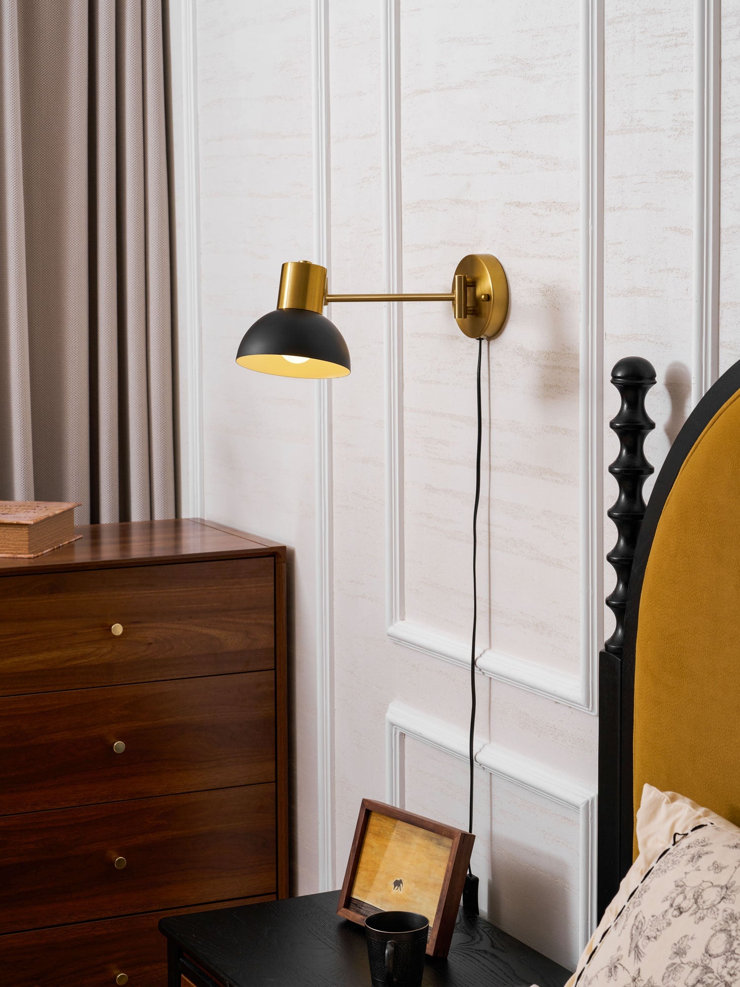 Paxdenko Adjustable Wall Light