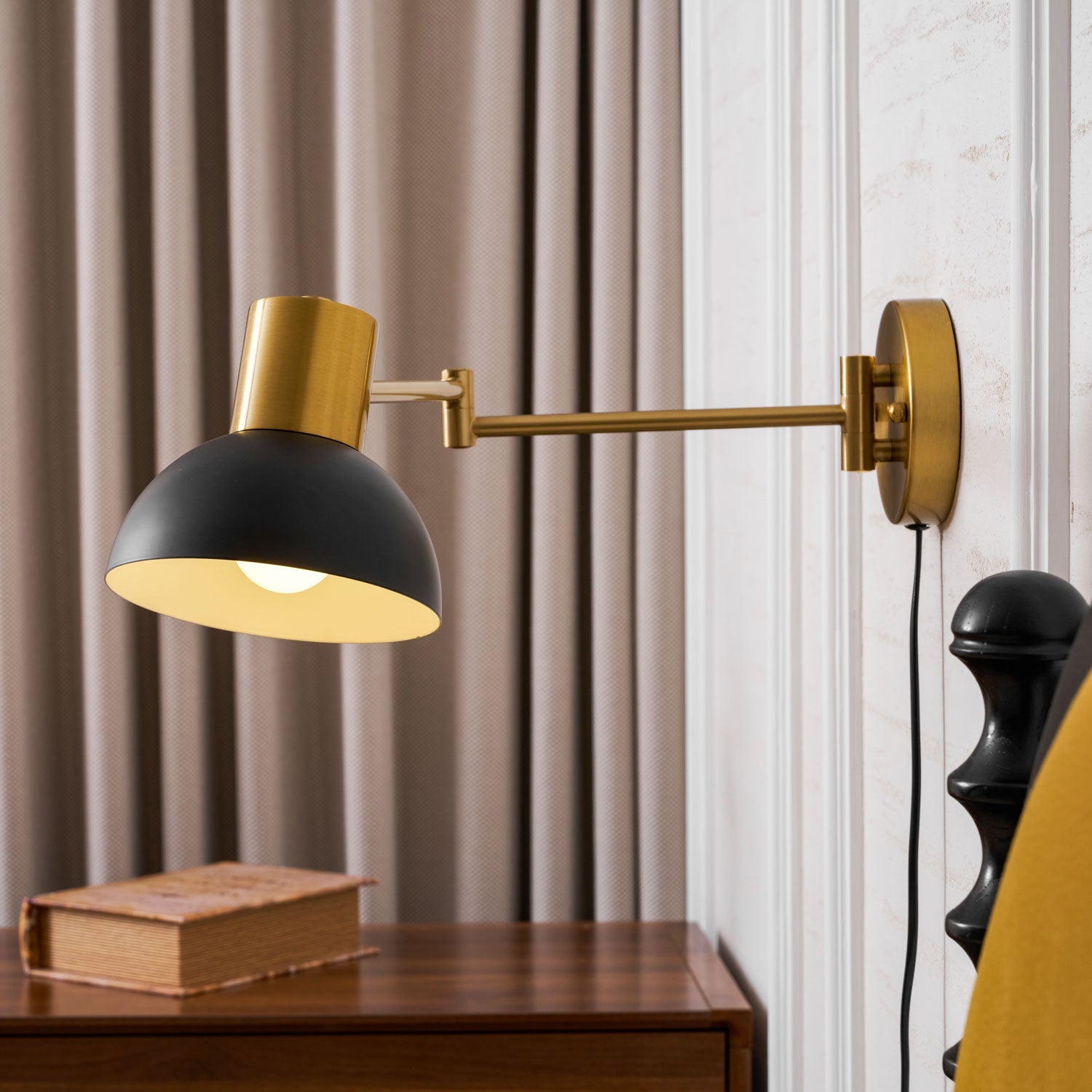 Paxdenko Adjustable Wall Light