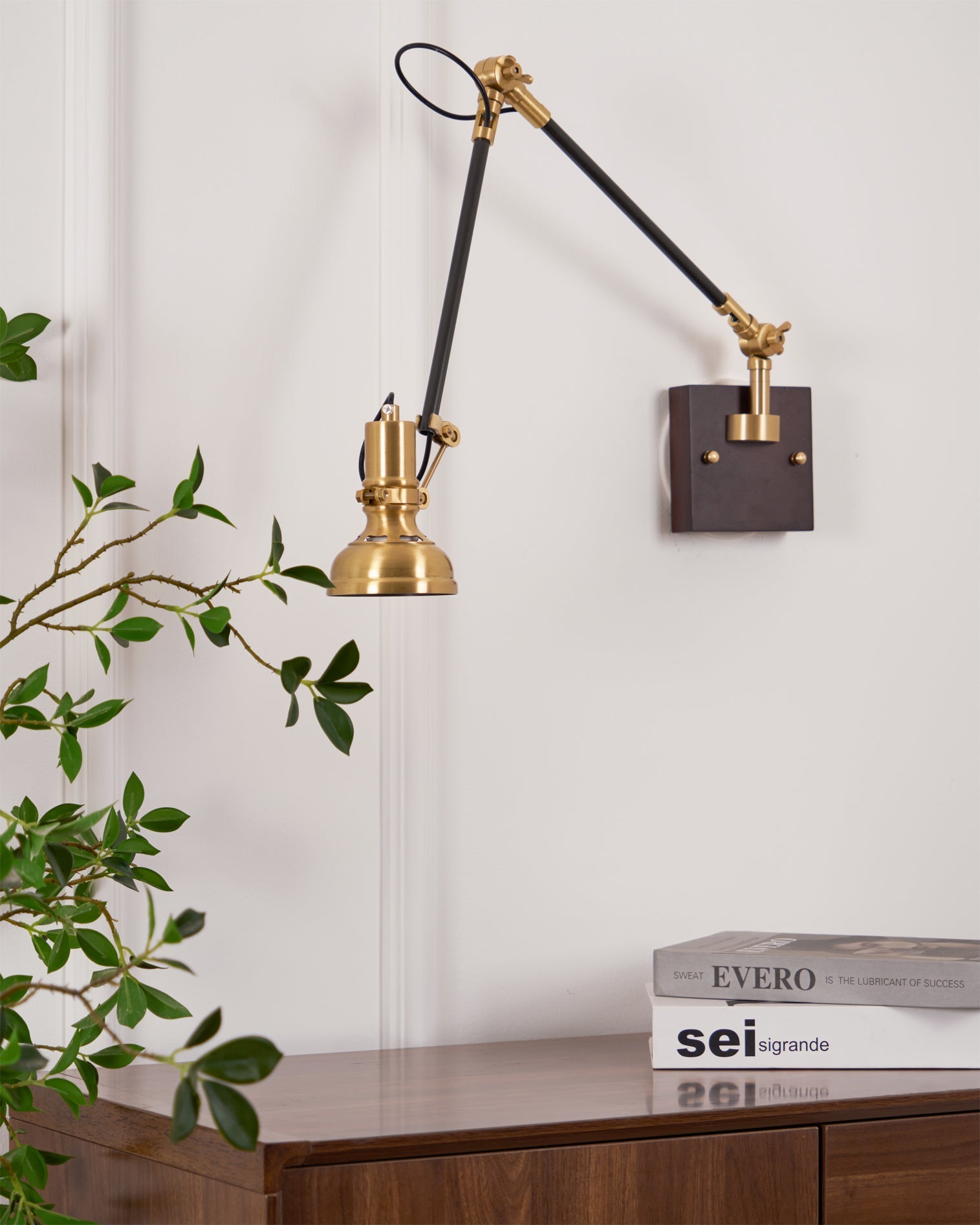 Fennlen Swing Arm Wall Light