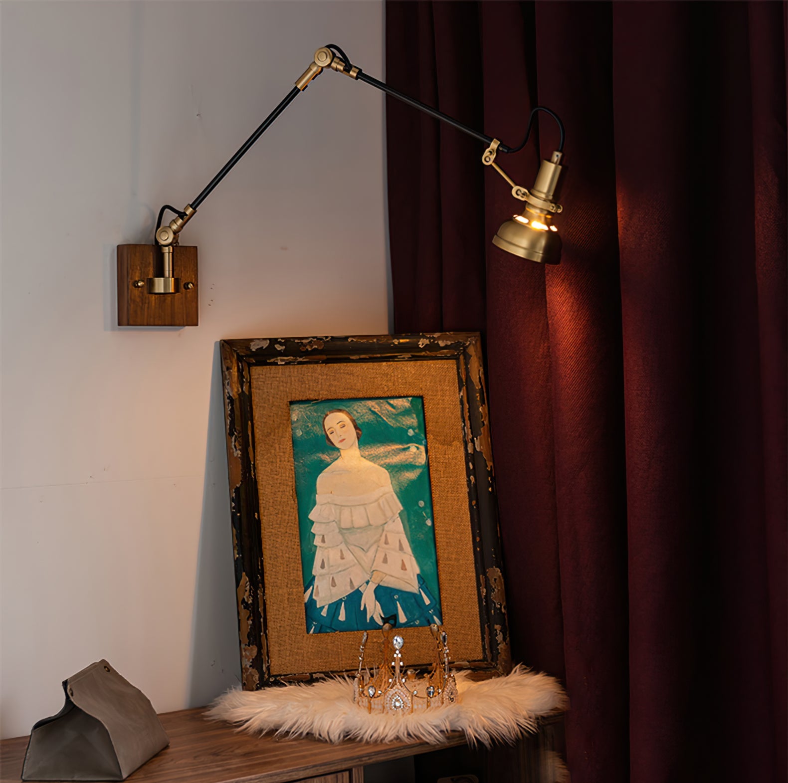 Fennlen Swing Arm Wall Light