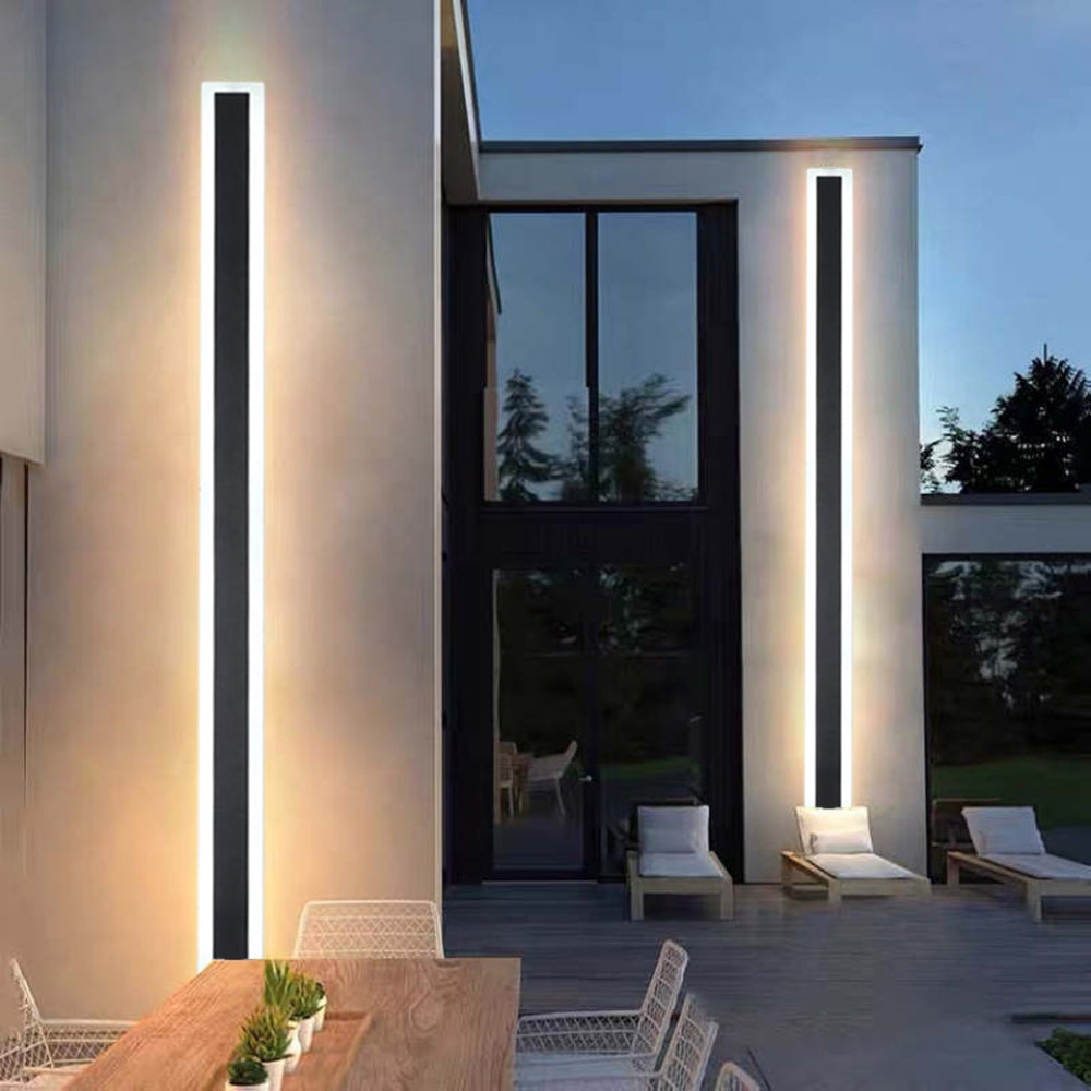 Quinlen Outdoor Wall Light