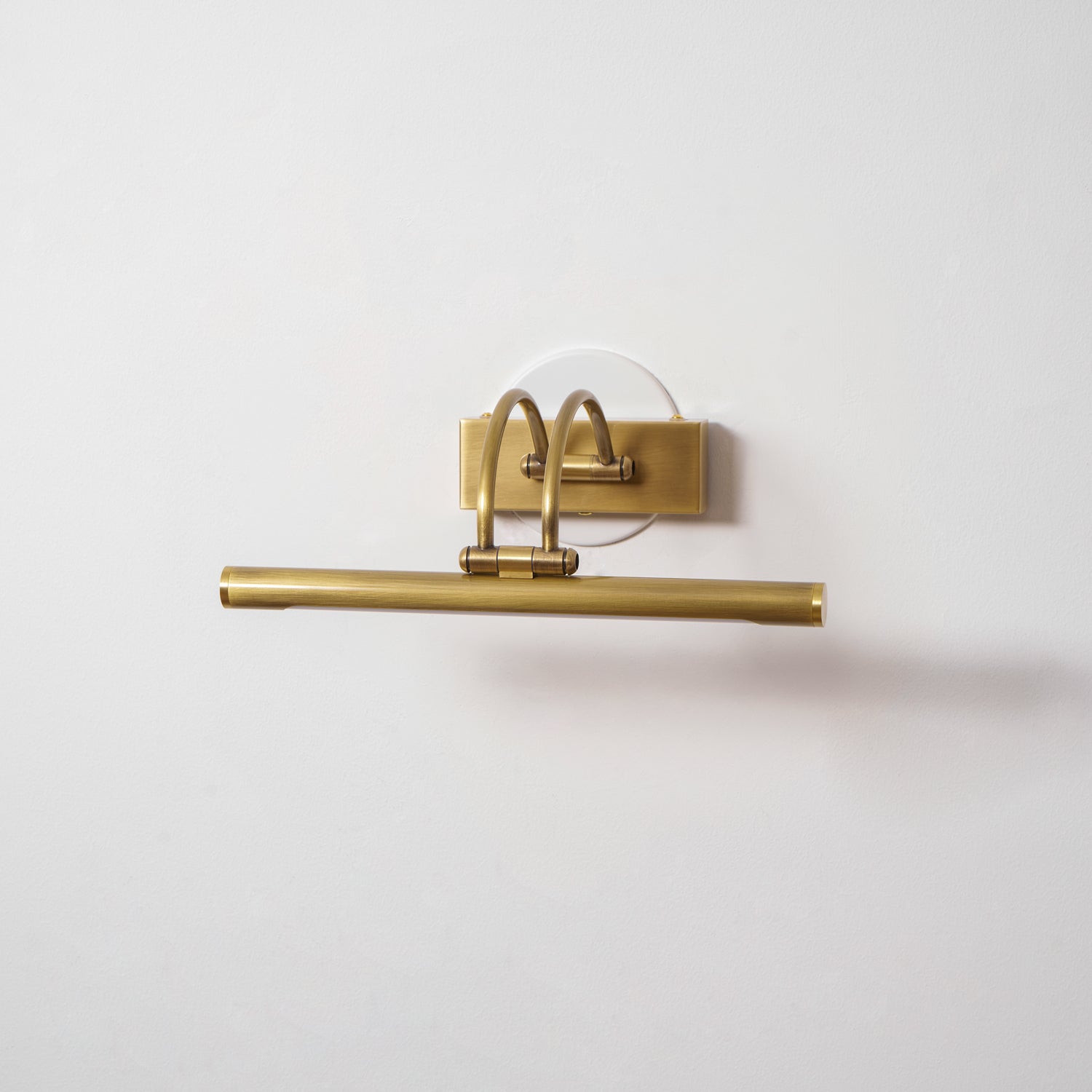 Lexanus Linear Wall Light