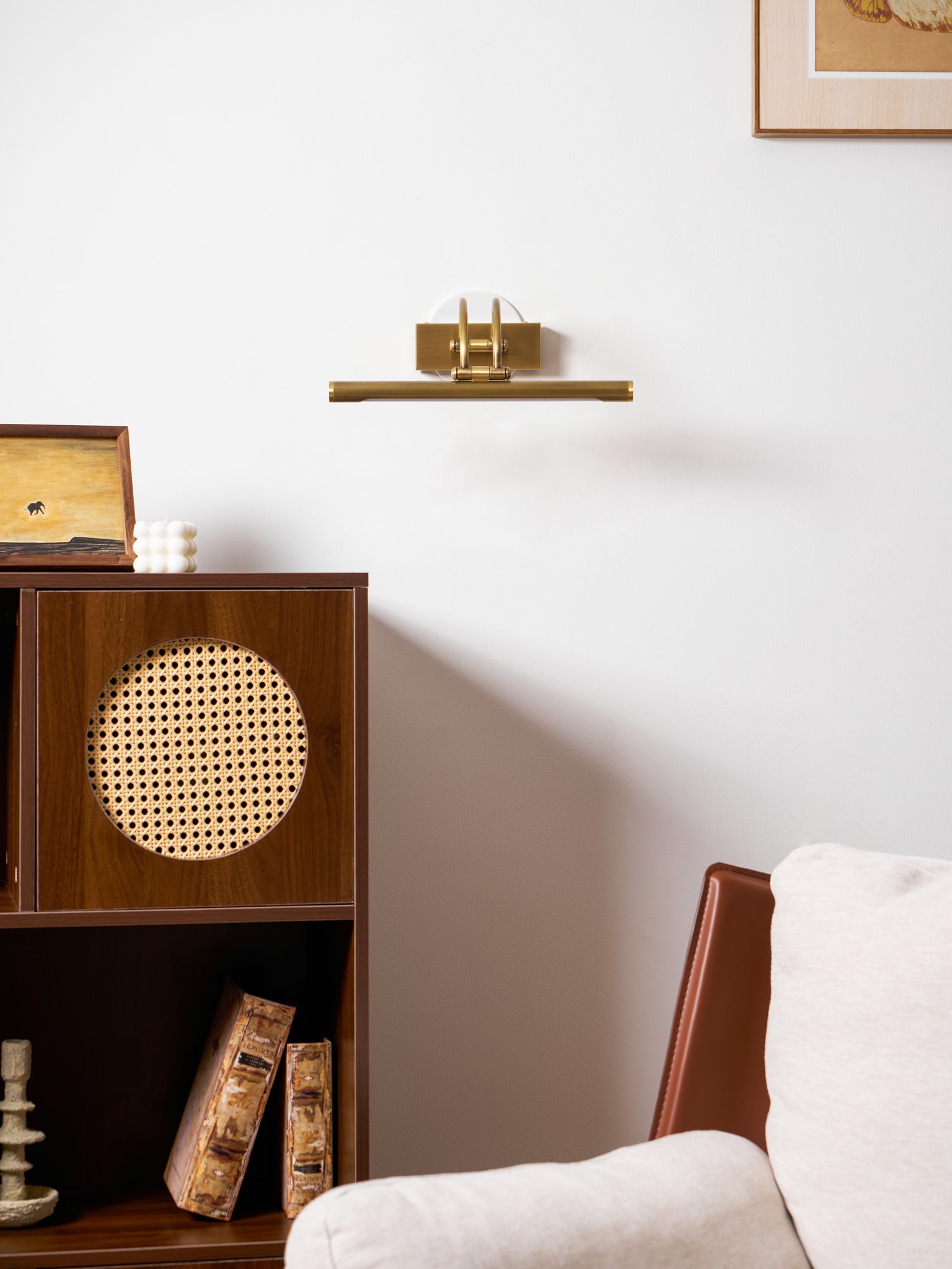 Lexanus Linear Wall Light