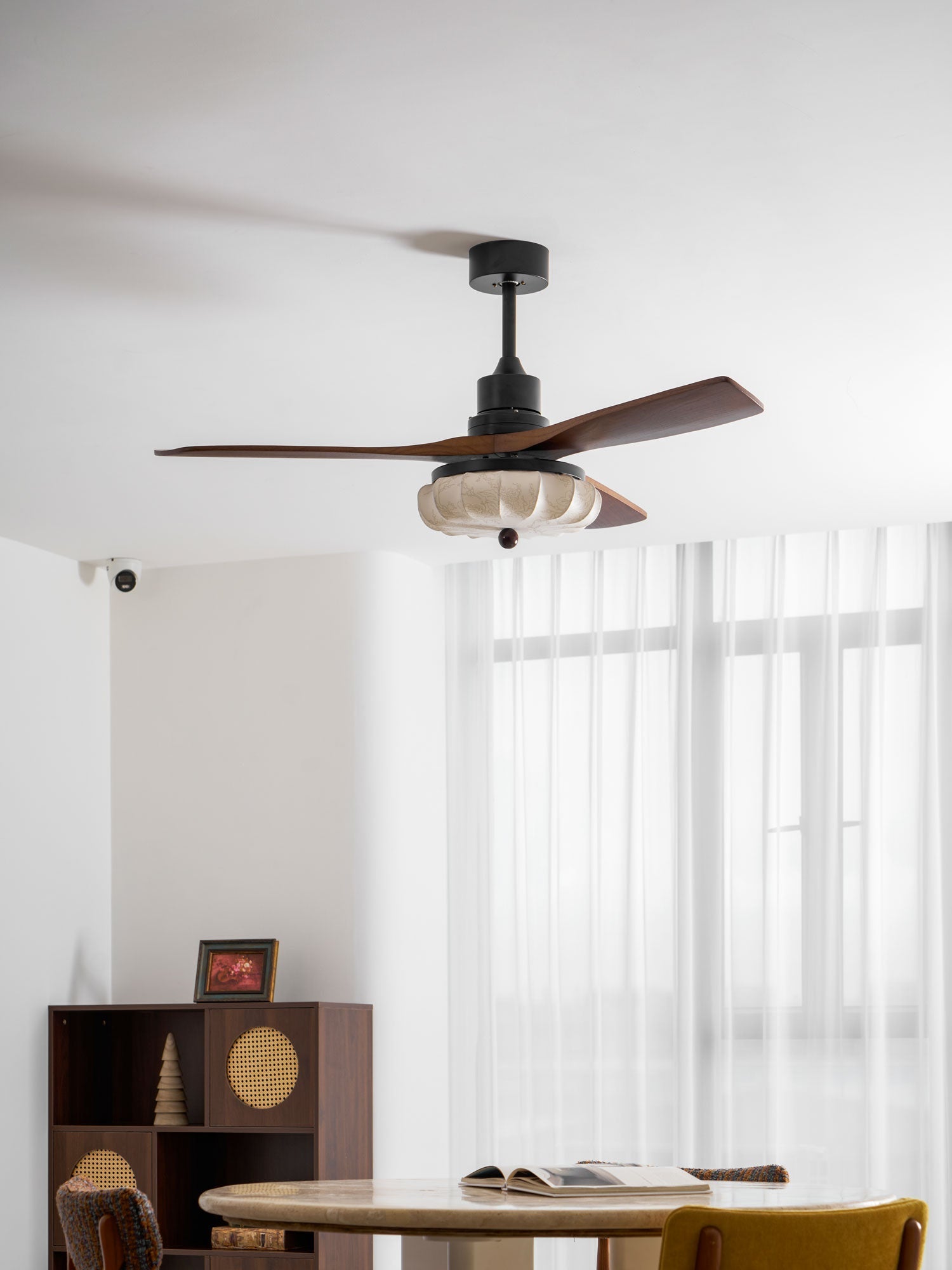 Leero Ceiling Fan Light