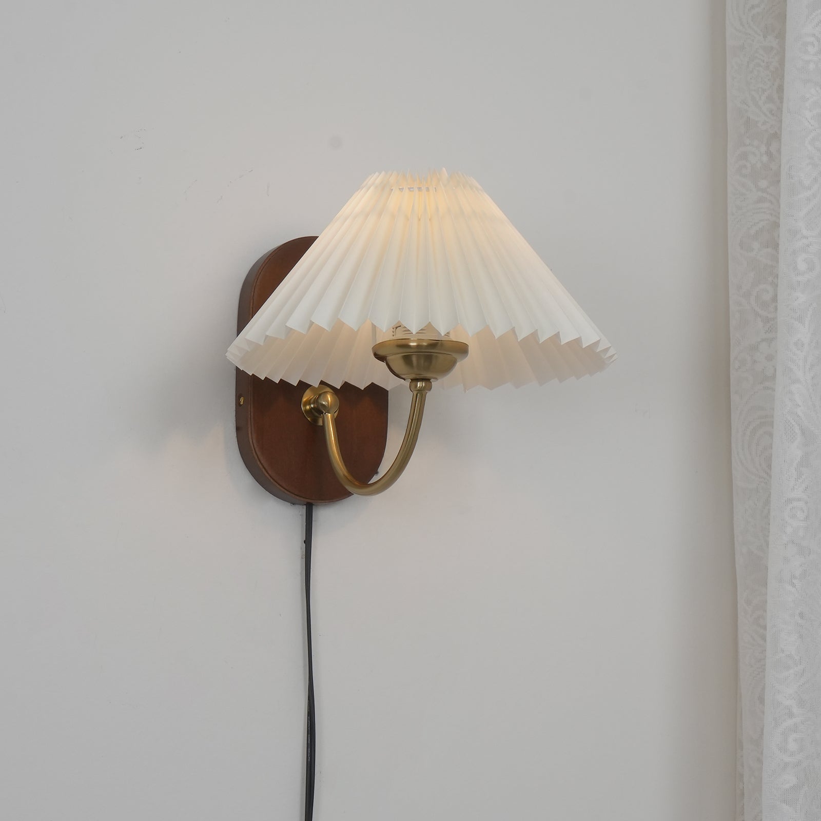 Quinialin Wall Light
