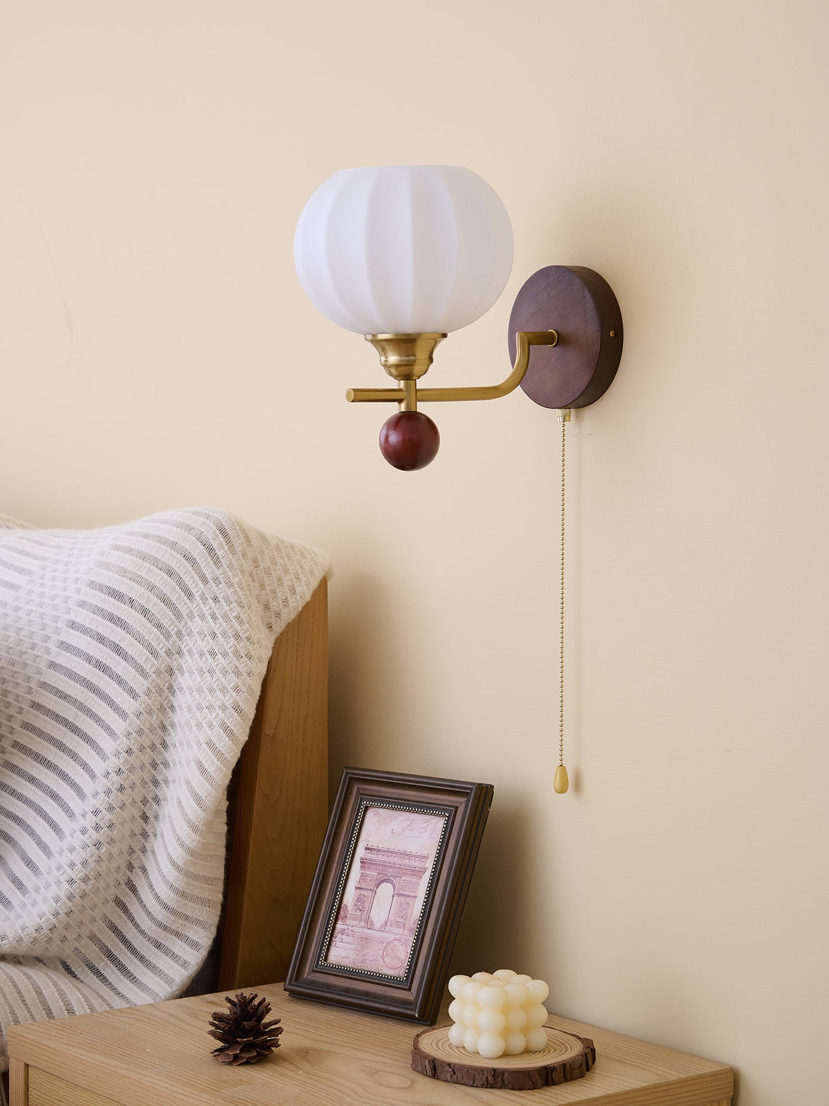 Lumea Crest Wall Lamp – detail 7