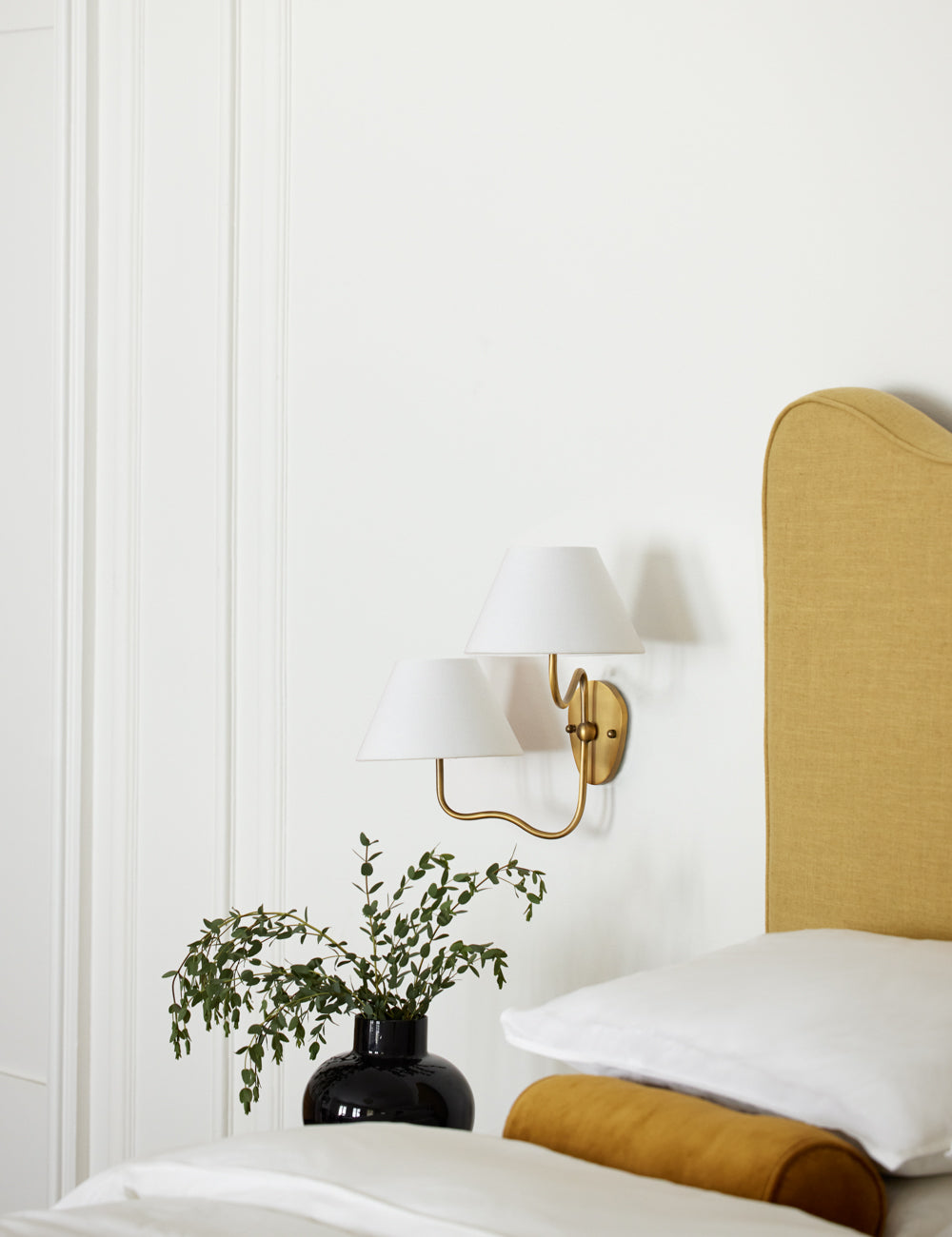 Zelioton Wall Light
