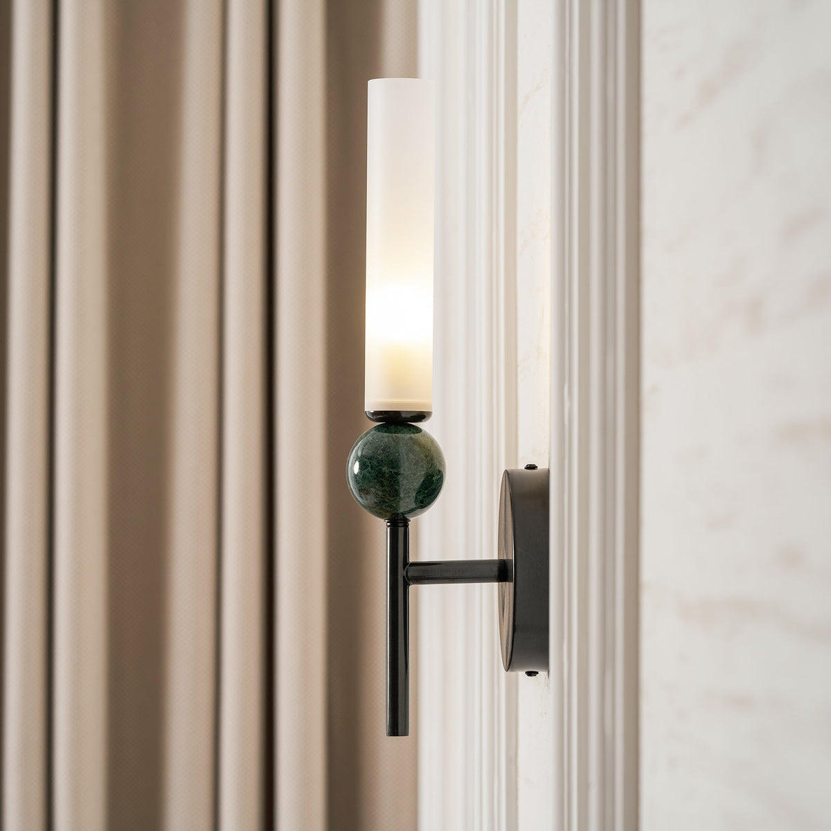 Marble Vertical Wall Lamp - Vakkerlight