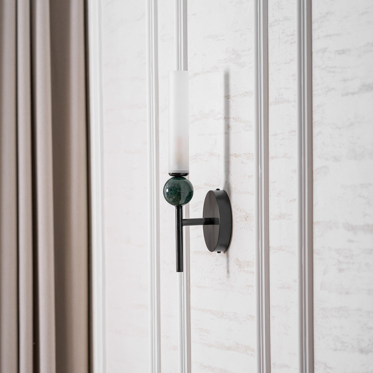 Marble Vertical Wall Lamp - Vakkerlight