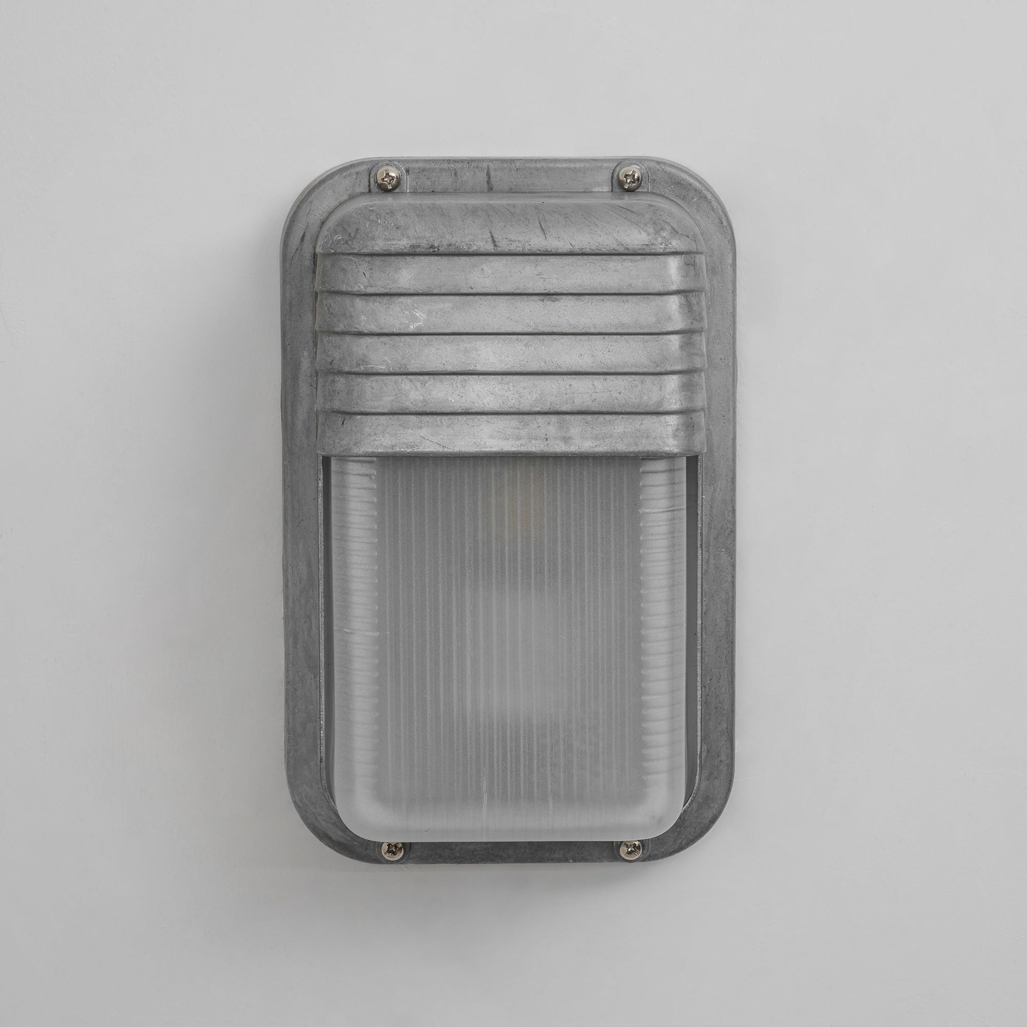 Riova Outdoor Wall Light