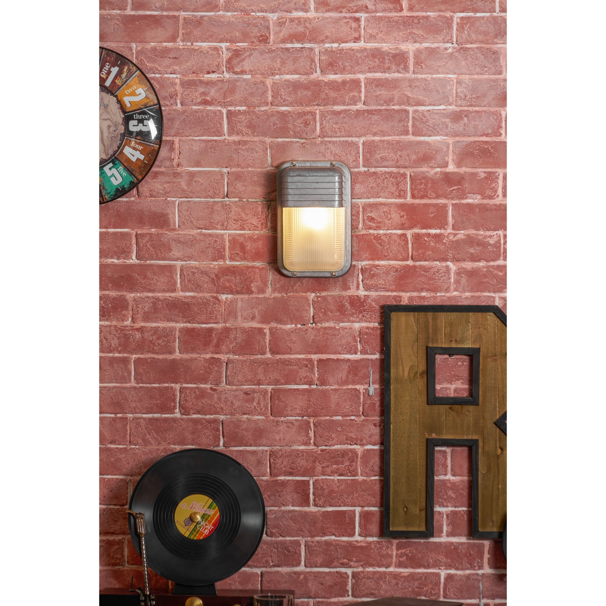 Riova Outdoor Wall Light