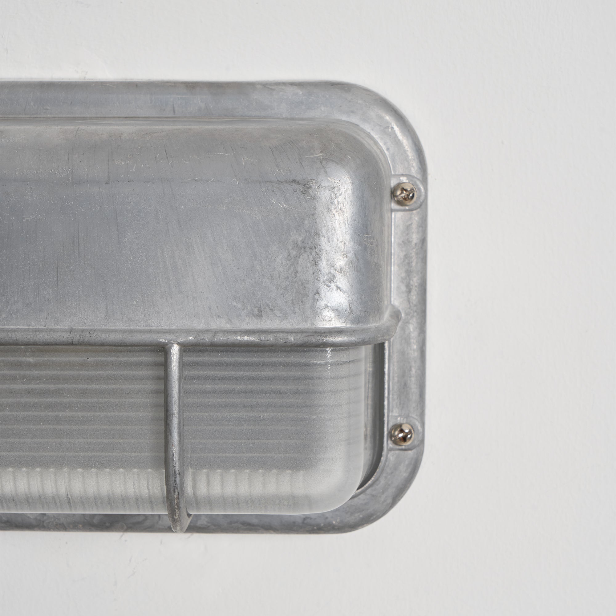 Riova Outdoor Wall Light