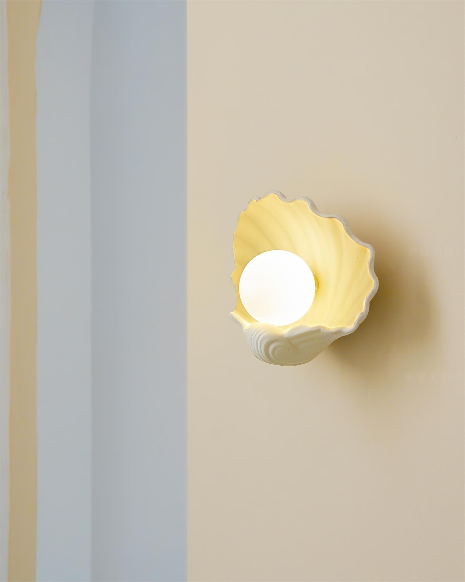 Haleen Wall Light