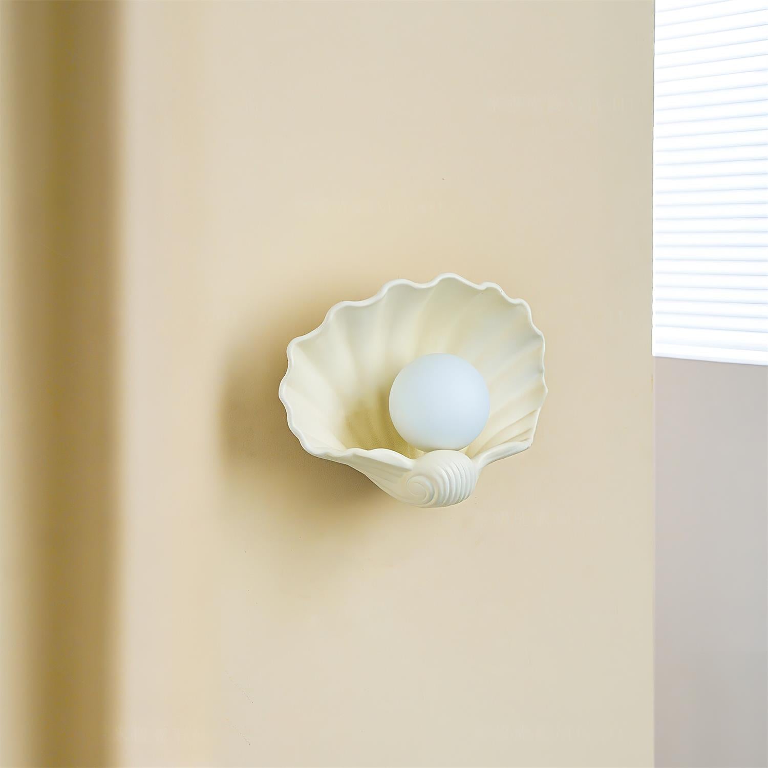 Haleen Wall Light